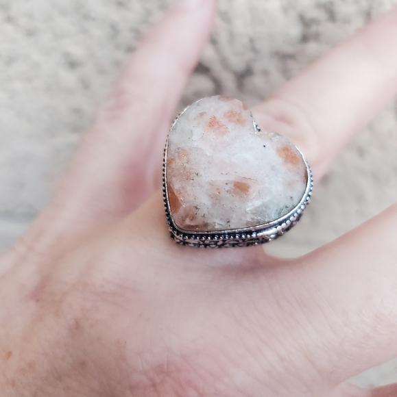 New Heart Shaped Sunstone 925 Silver Ring. - Picture 8 of 16